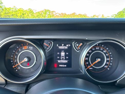 Certified 2021 Jeep Wrangler Sport image 21