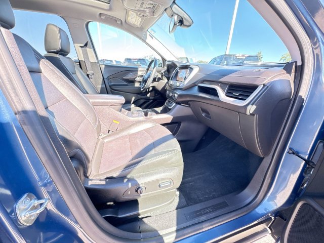 Used 2024 GMC Terrain SLT w/ Infotainment Package II AWD/4WD image 30