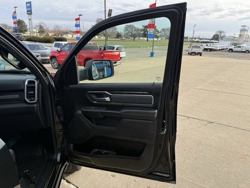 Used 2019 RAM 1500 Big Horn image 16