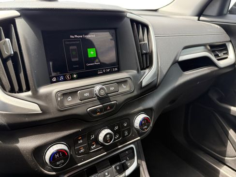 Used 2024 GMC Terrain SLE w/ Driver Convenience Package FWD image 12