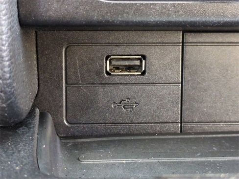 Used 2017 Ford Mustang Premium image 20