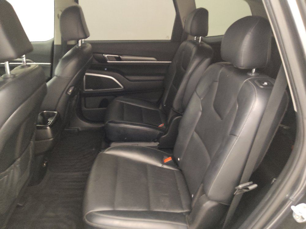 Used 2022 Kia Telluride S FWD image 18