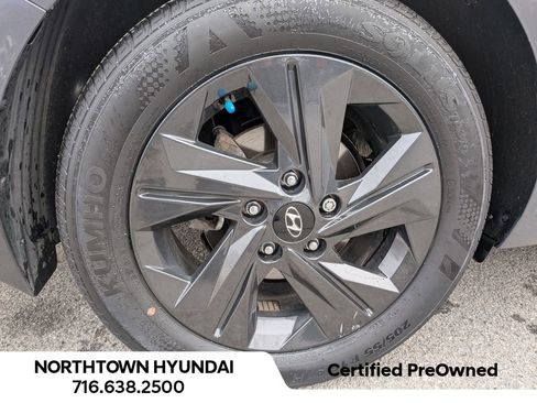 Used 2023 Hyundai Elantra SEL image 41
