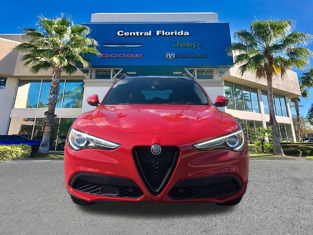 Used 2023 Alfa Romeo Stelvio Sprint RWD image 3