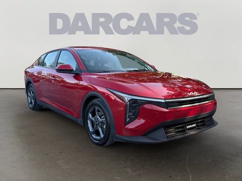 Certified 2025 Kia K4 FWD image 1