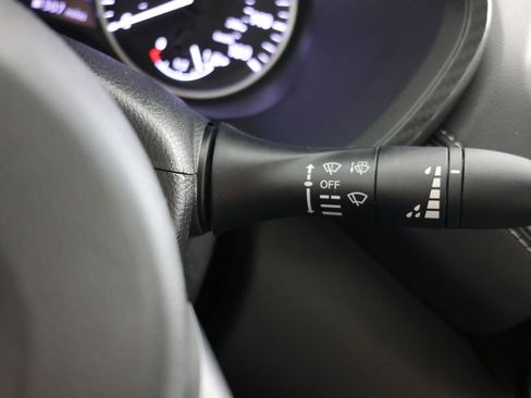 Used 2025 Nissan Sentra SV FWD image 22
