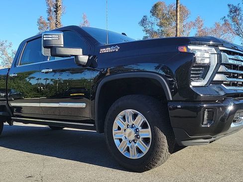 Used 2024 Chevrolet Silverado 2500 High Country w/ High Country Premium Package image 5