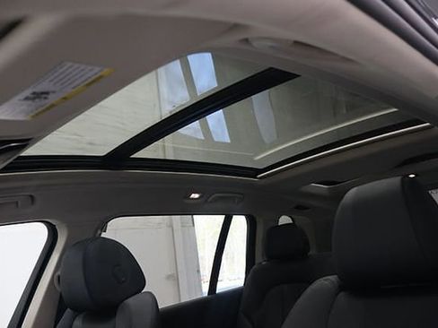 Used 2021 BMW X7 xDrive40i w/ Cold Weather Package image 11