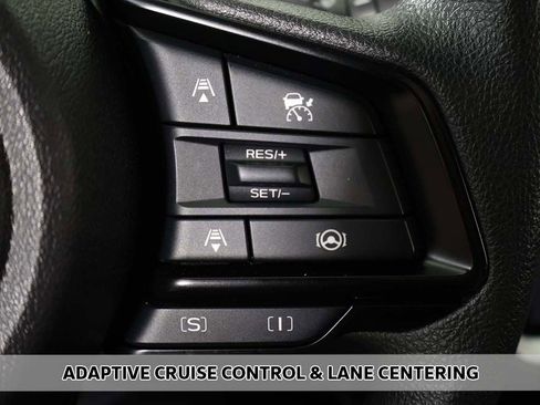 Used 2025 Subaru Crosstrek 2.0i Premium AWD/4WD image 3