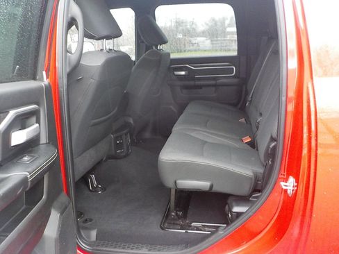 Used 2022 RAM 2500 Big Horn w/ Level C Equiment Group image 9