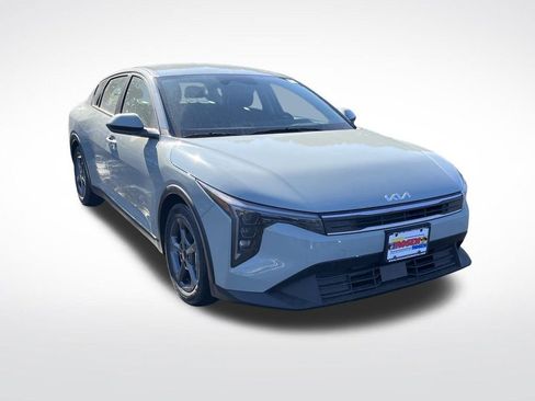 New 2026 Kia K4 LXS image 7