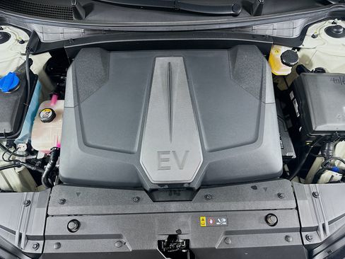Used 2023 Kia EV6 Wind w/ Wind Technology Package RWD image 33