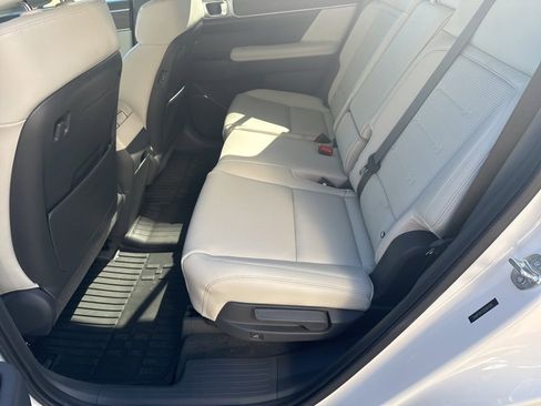 Certified 2025 Hyundai Santa Fe Limited image 22