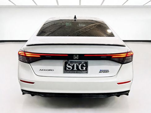 Used 2025 Honda Accord Sport image 5