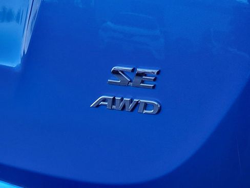 Used 2018 Toyota RAV4 SE w/ All Weather Liner Package image 25