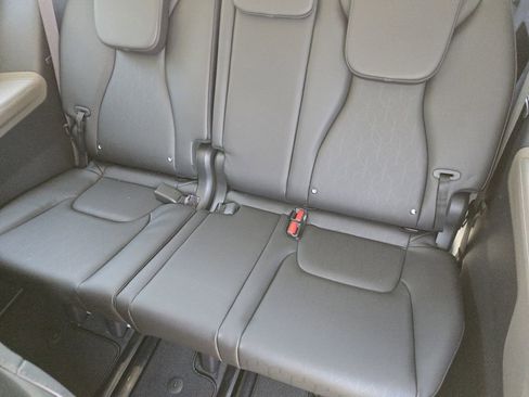 Certified 2026 Kia Carnival SX FWD image 31