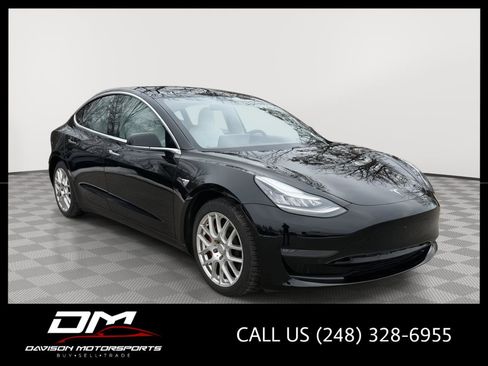 Used 2019 Tesla Model 3 Performance image 1