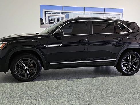 Certified 2022 Volkswagen Atlas Cross Sport SEL R-Line w/ Cross Sport MDO Package AWD/4WD image 5
