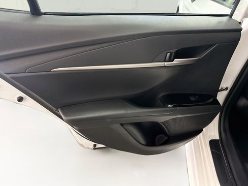 Used 2025 Toyota Camry SE FWD image 27