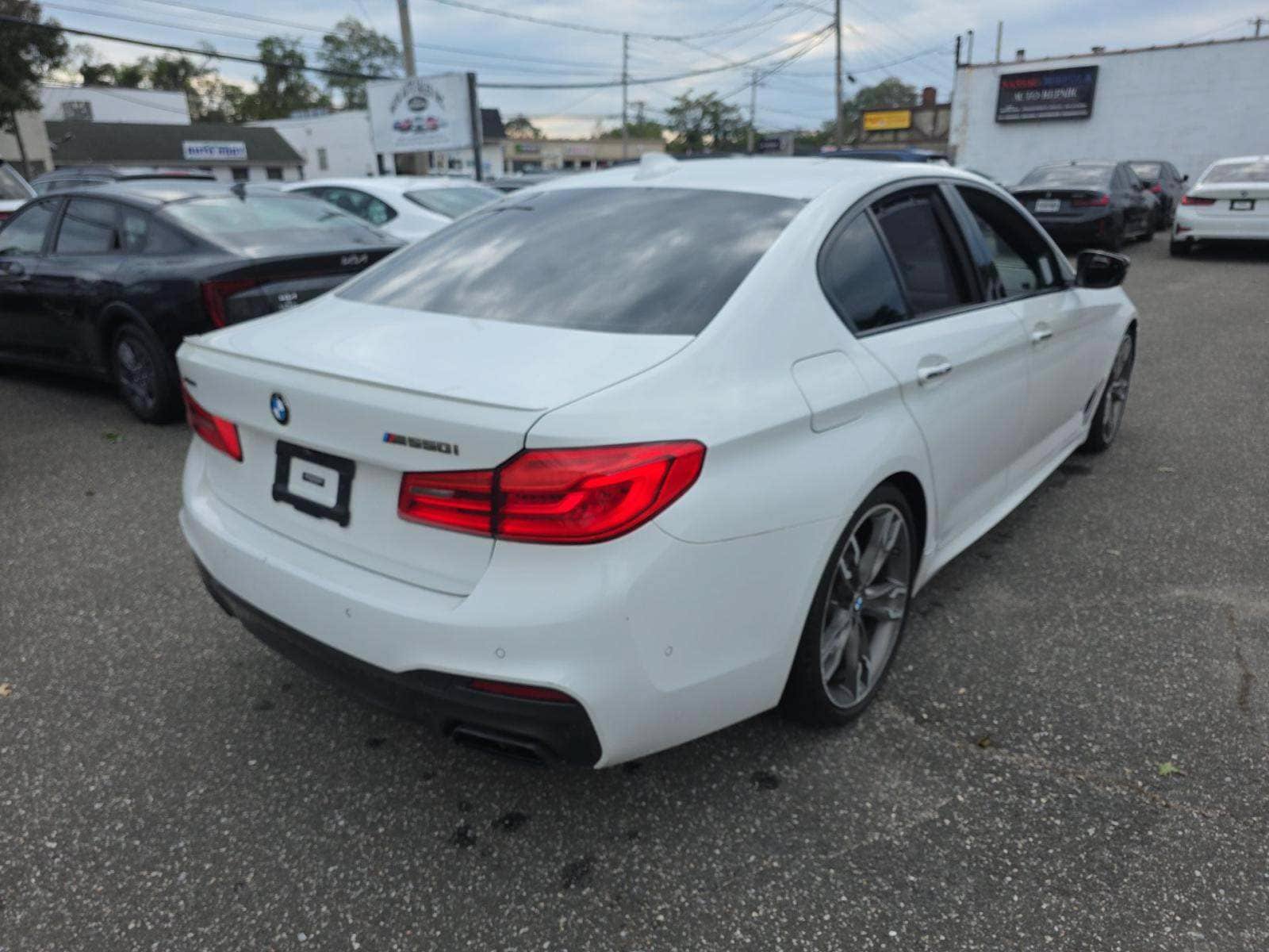 Used 2018 BMW M550i xDrive w/ Driving Assistance Package AWD/4WD image 3