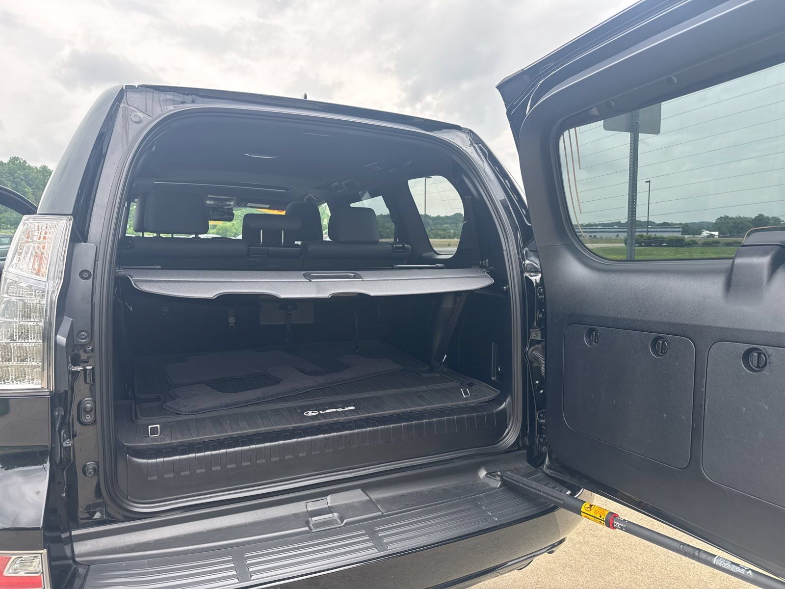Used 2023 Lexus GX 460 Premium w/ Premium Plus Package AWD/4WD image 14
