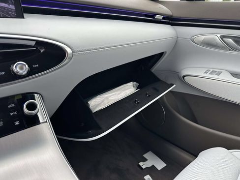 New 2026 Genesis GV70 2.5T Advanced AWD/4WD image 17