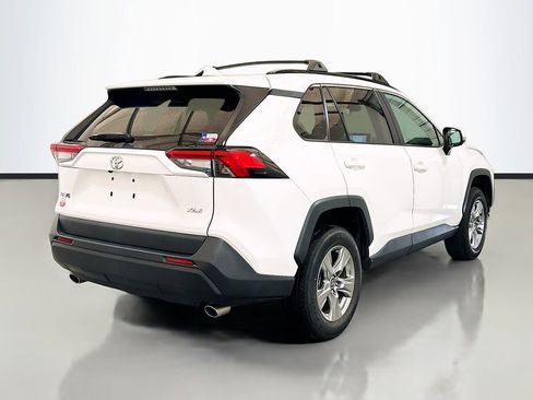Used 2023 Toyota RAV4 XLE w/ Convenience Package FWD image 4