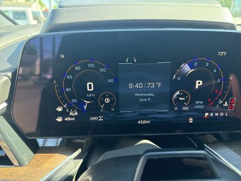 Used 2026 Chevrolet Suburban High Country AWD/4WD image 24