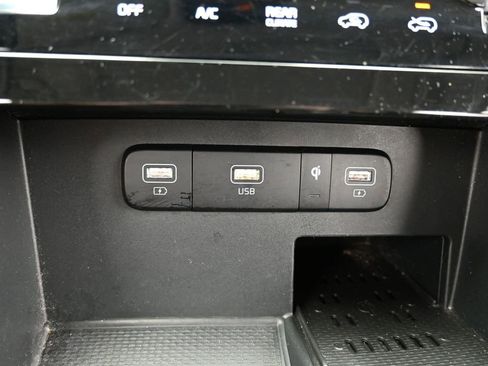 Certified 2024 Kia Carnival SX Prestige image 29