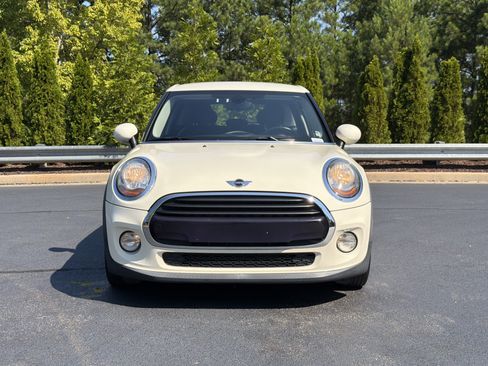 Used 2016 MINI Cooper 4-Door Hardtop FWD image 12