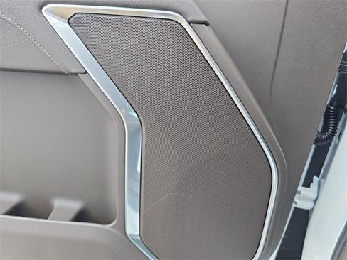 New 2026 GMC Sierra 1500 SLE w/ Preferred Package image 17