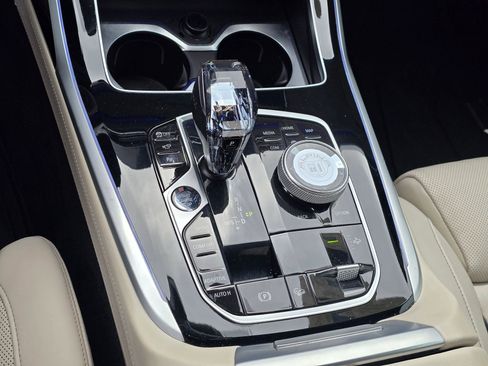 Certified 2022 BMW ALPINA XB7 AWD/4WD image 22