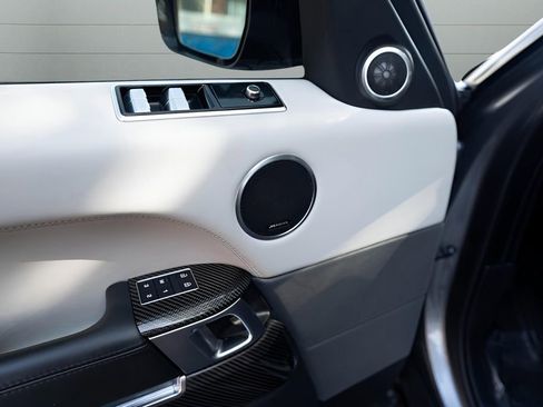 Used 2021 Land Rover Range Rover Sport SVR Carbon Edition image 20