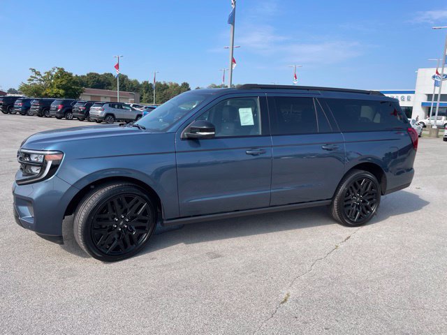 New 2027 Ford Expedition Max Platinum w/ Stealth Performance Package AWD/4WD image 4