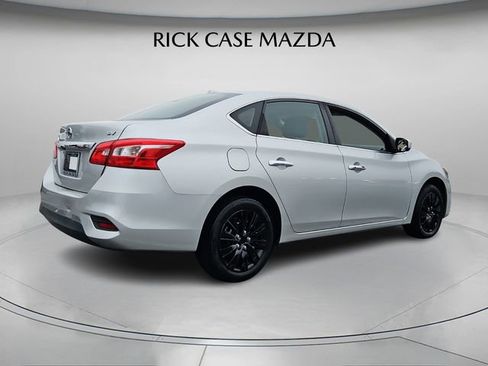 Used 2016 Nissan Sentra SV image 7