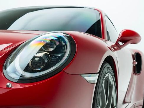 Used 2018 Porsche 911 Turbo S image 12