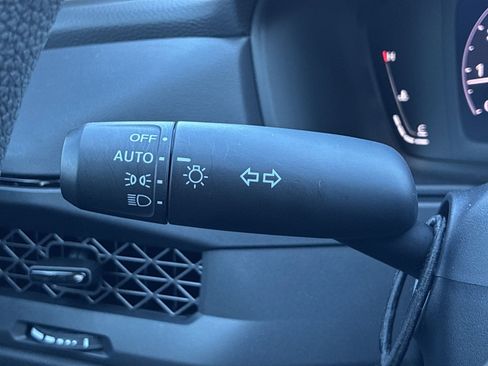 Certified 2025 Honda Accord LX image 27