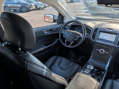 Used 2019 Ford Edge Titanium w/ Cold Weather Package image 9