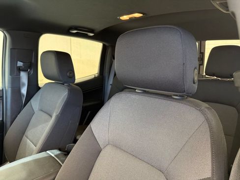 Used 2024 Chevrolet Colorado Trail Boss AWD/4WD image 12
