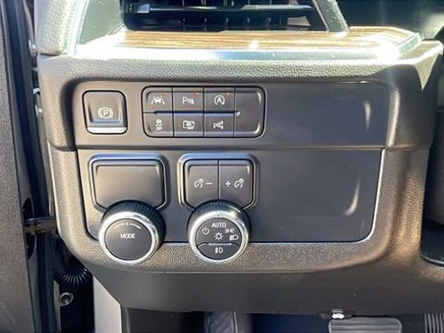 Used 2025 Chevrolet Tahoe Premier image 26