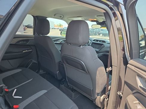 Used 2023 Chevrolet TrailBlazer LT w/ Convenience Package FWD image 20