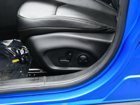 Used 2025 Jeep Compass Limited image 10