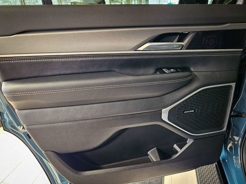 New 2026 Jeep Grand Wagoneer 4WD image 37