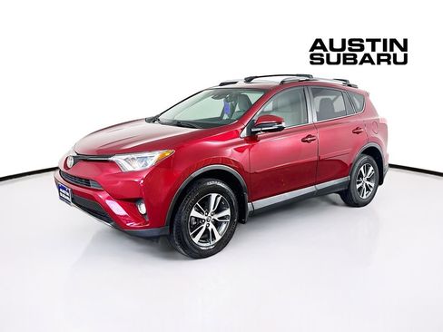 Used 2018 Toyota RAV4 XLE image 3