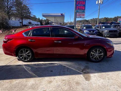 Used 2018 Nissan Altima 2.5 SR w/ SR Special Edition image 7