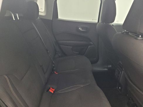 Used 2018 Jeep Compass Sport FWD image 19
