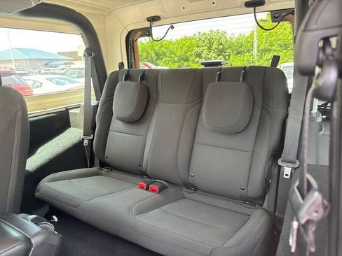 Used 2022 Jeep Wrangler Sport AWD/4WD image 11
