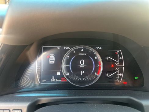 Used 2025 Lexus ES 350 w/ Premium Package FWD image 2