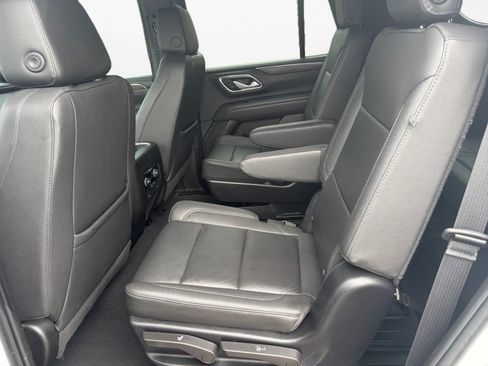 Used 2022 Chevrolet Tahoe LT w/ Luxury Package AWD/4WD image 16