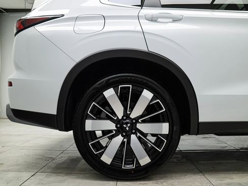 Used 2025 Mitsubishi Outlander SE image 31